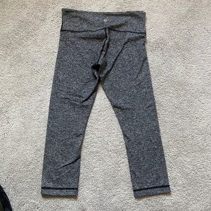 Lululemon Grey Wunder Under Cropped 6